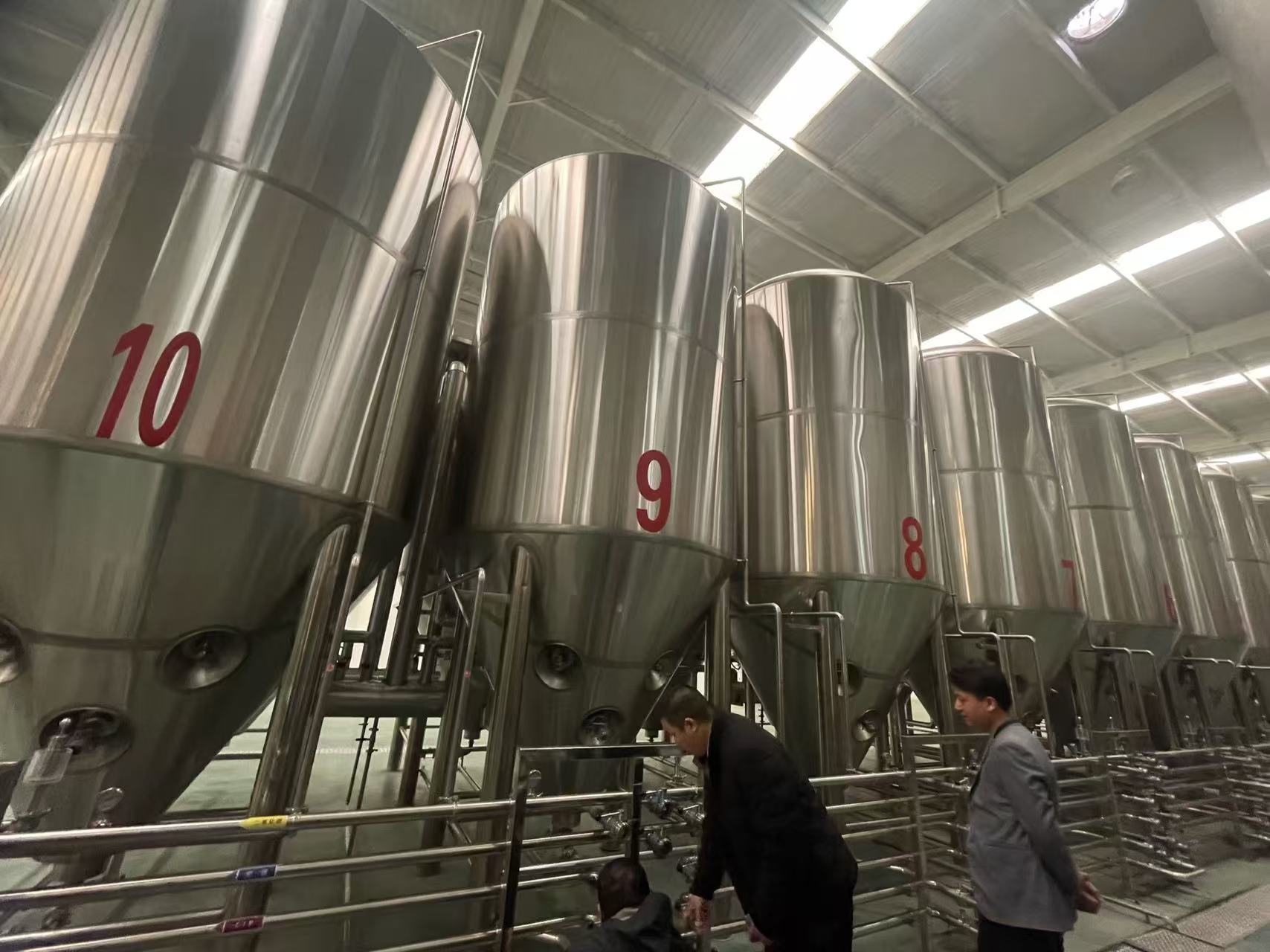 红桥精酿啤酒设备厂—平面布置、设备设计、制造、调试、培训等一条龙服务